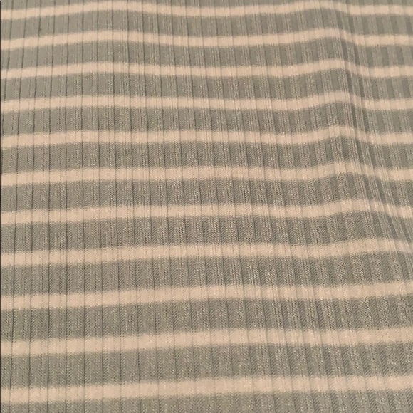 Crop tops - Picture 2 of 2